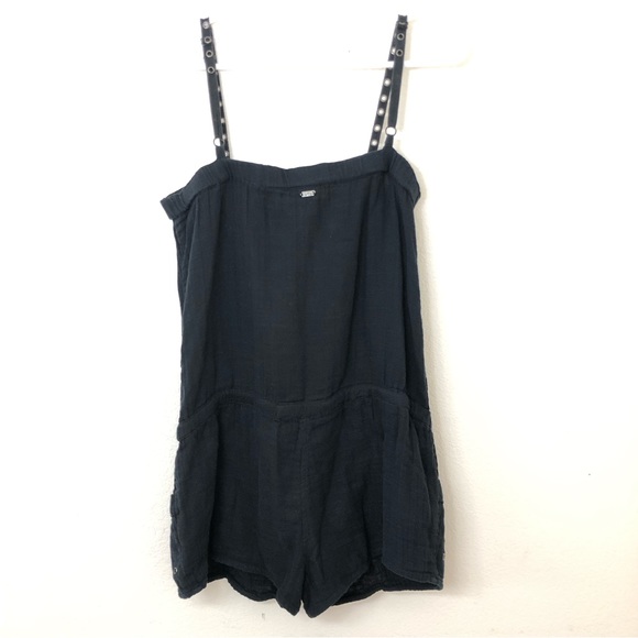 Guess Black Romper Spaghetti Strap Button Front Pocketed One Piece - Picture 2 of 16